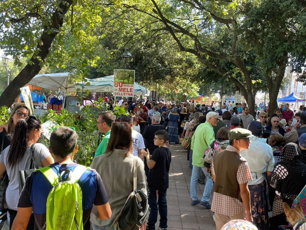 Viagrande, dopo 2 anni di stop, successo per la 32ª Festa della Vendemmia