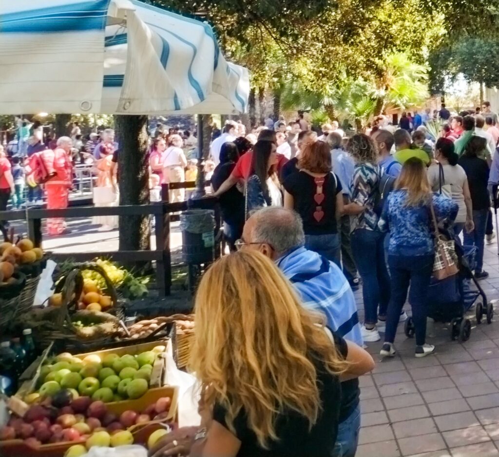 Viagrande, dopo 2 anni di stop, successo per la 32ª Festa della Vendemmia